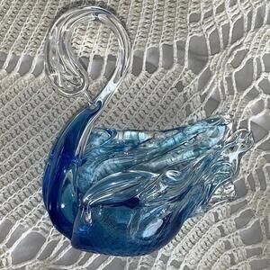Stunning Vintage Blue Glass Swan Figurine